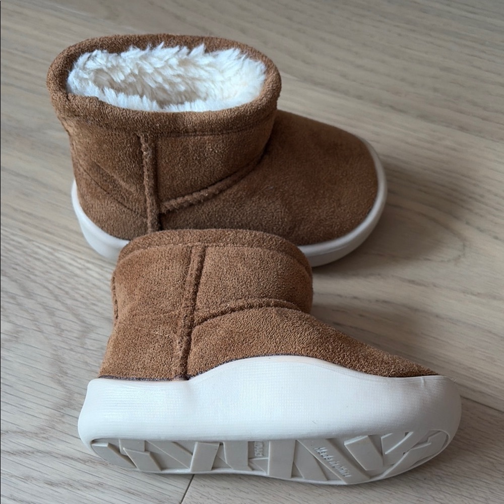 Cozy brown ugg style kids winter boots